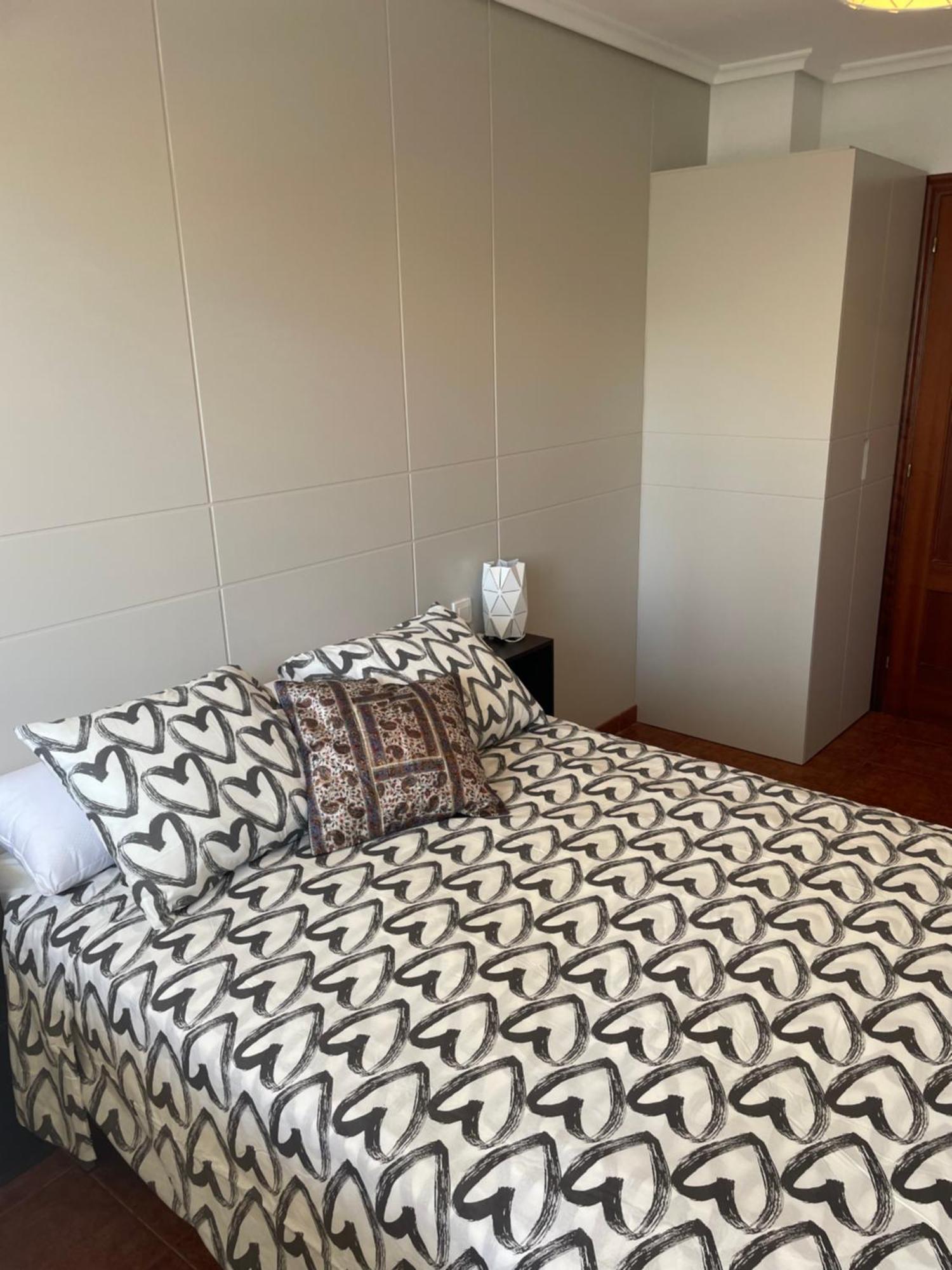 Con Garaje Privado, Piscina , Pie De Playa Appartement Suances