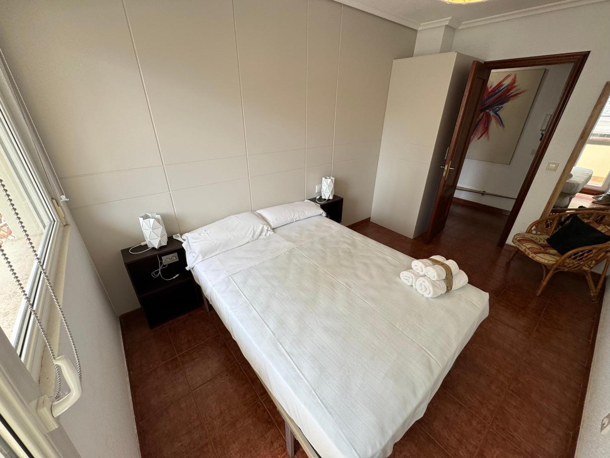 Con Garaje Privado, Piscina , Pie De Playa * Suances
